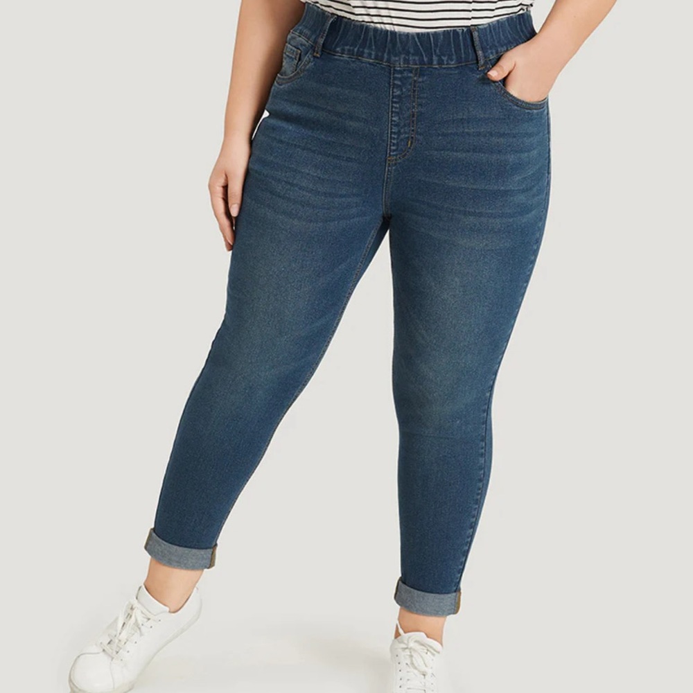 Plain Elastic Waist Medium Wash Roll Hem Jeans - BRAND NEW W/ TAGS